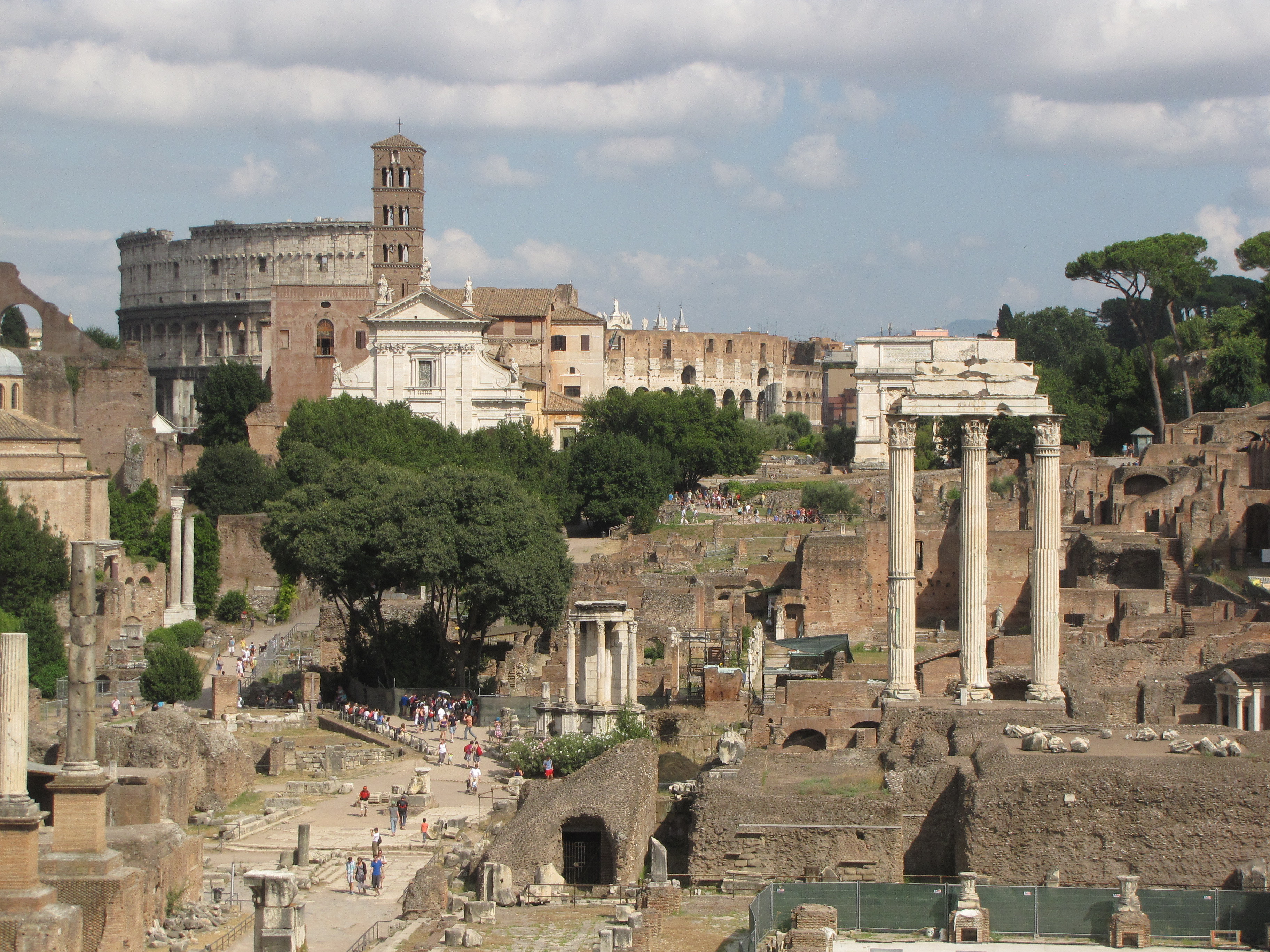 Roman ruins in Rome, Italy. JIM BYERS PHOTO